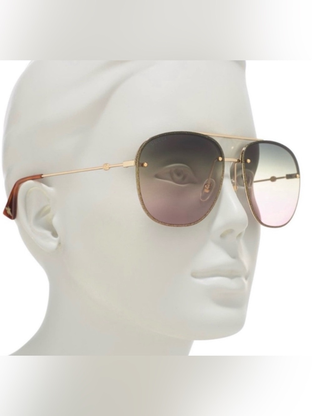 Gucci 62mm Aviator sunglasses size 62, 16, 146mm. The sunwear Gucci collection